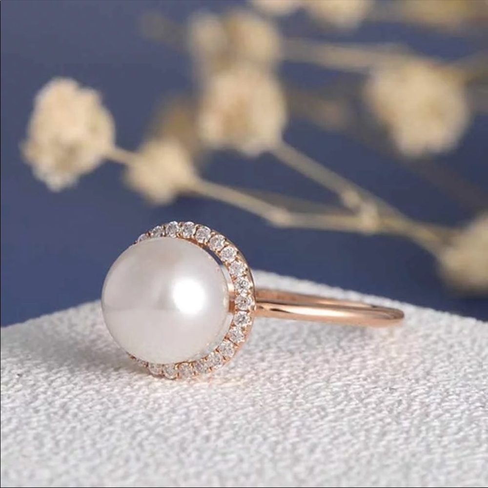 New Round Cut Rose Gold Pearl Diamond Ring - Picture 3 of 6